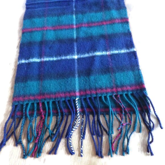 James Pringle Weavers Scarf/ Tartan Plaid/ Made in Inverness Scotland - Picture 3 of 4